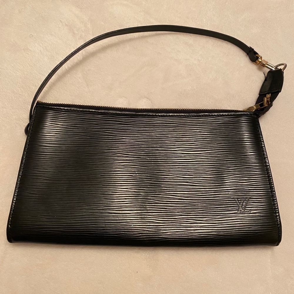Louis Vuitton Black Epi Leather Pochette